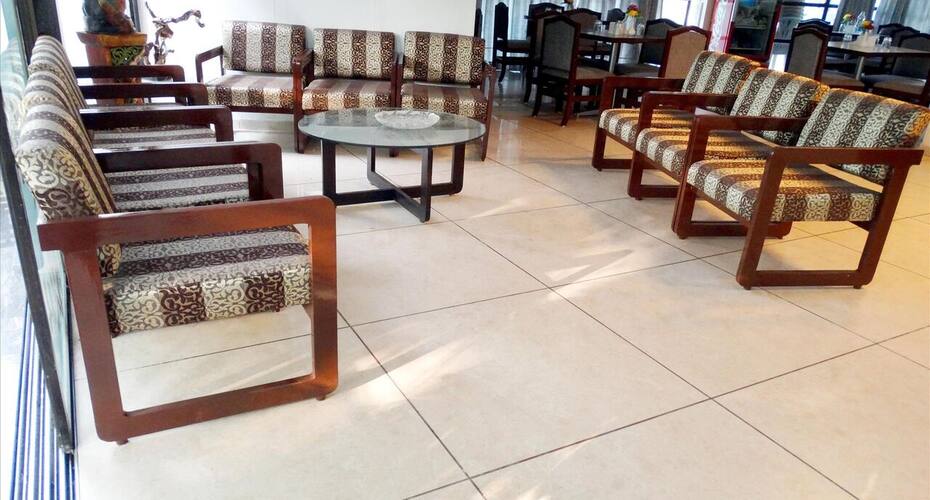 Hotel The Grand Royal, Vadodara 2
